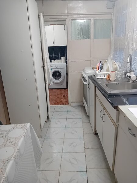 Cartierul 23 August, sector 3, piata