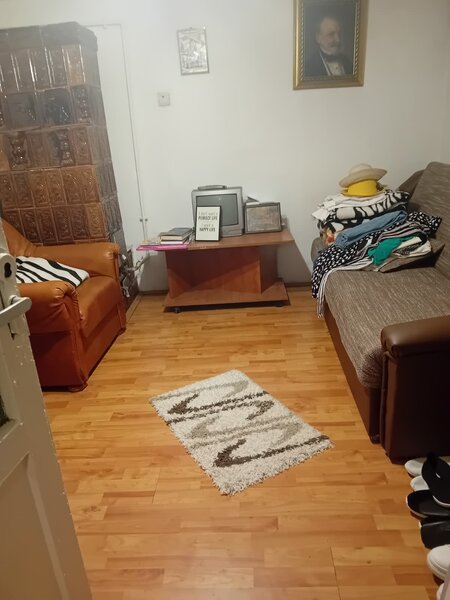 Cartierul 23 August, sector 3, piata