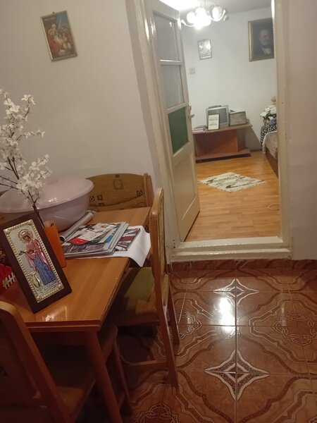 Cartierul 23 August, sector 3, piata